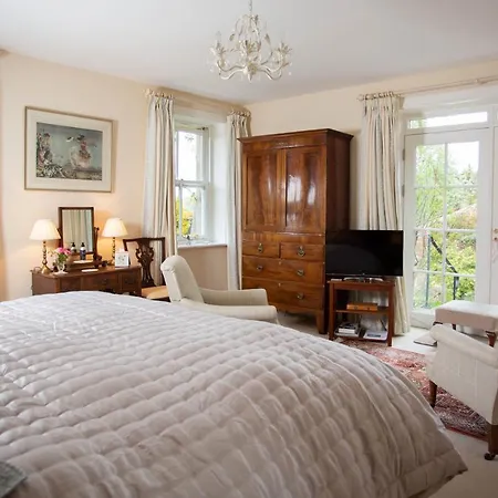 Ingram House Bed & Breakfast-2